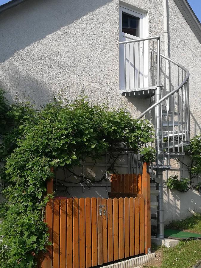 Retro Apartment Graz Exterior photo